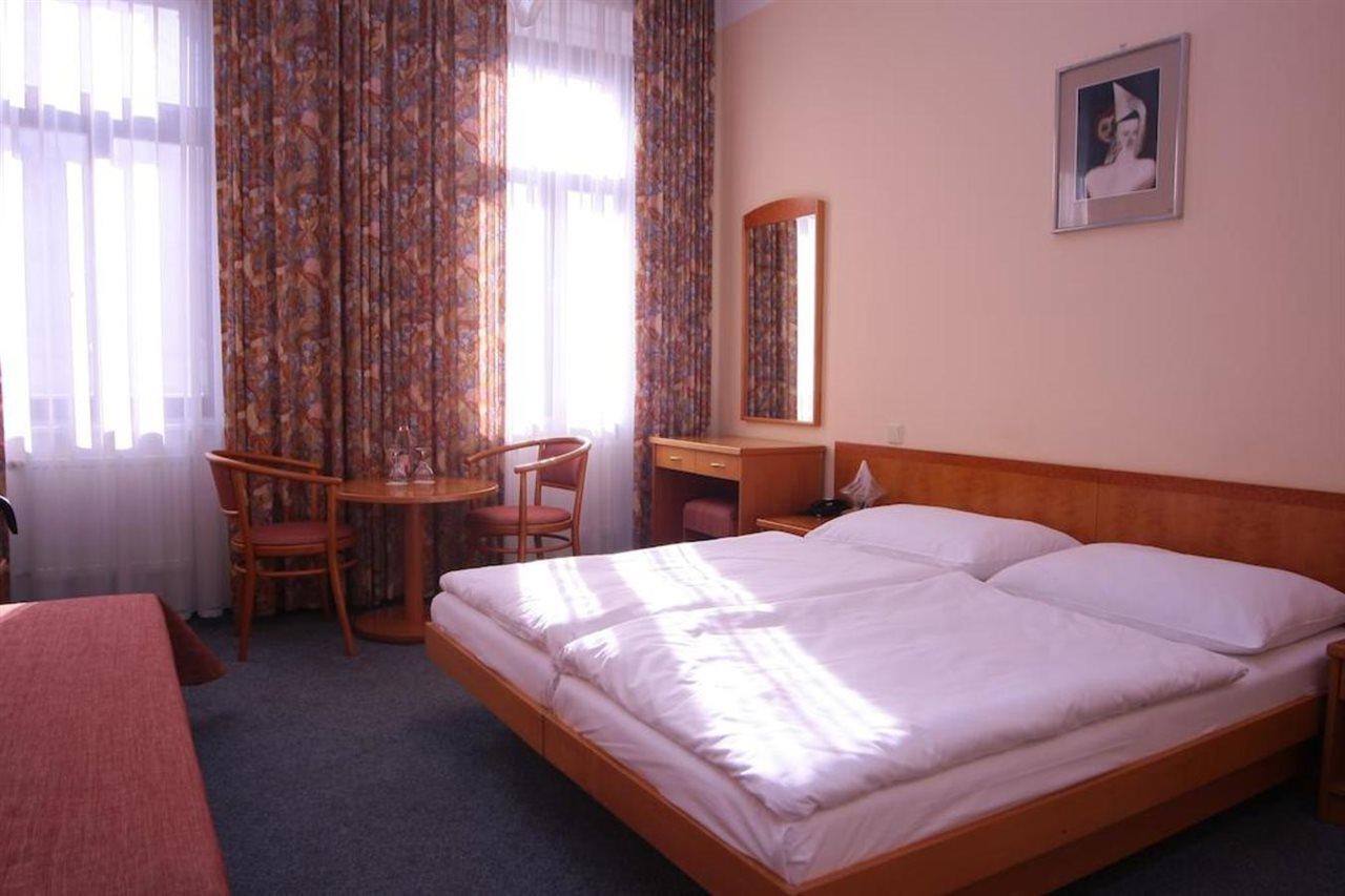 Hotel Dalimil Prag Dış mekan fotoğraf